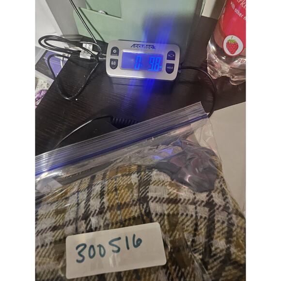 Story Teller Plaid Raglan Sleeve Sweater Model Off Duty Boho NWOT - Picture 9 of 9